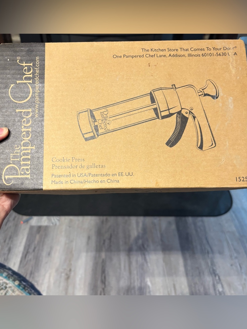 The Pampered Chef White Cookie Press - New in Box